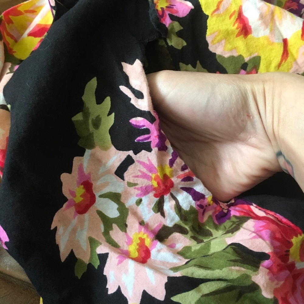 Sandy Waters Floral Robe - Picture 5 of 5